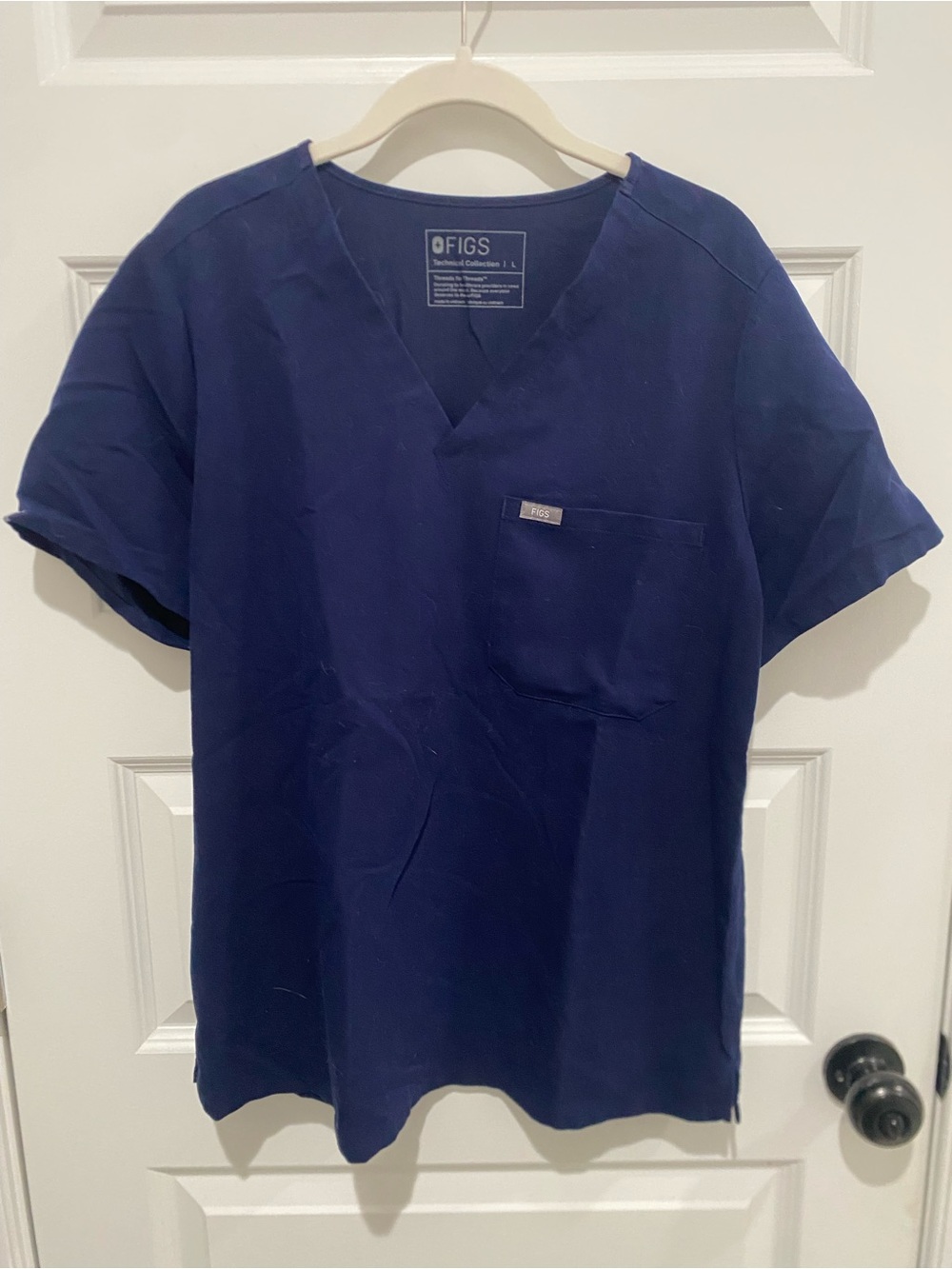 FIGS Women’s V-Neck Catarina Scrub Top in Navy Blue, Large